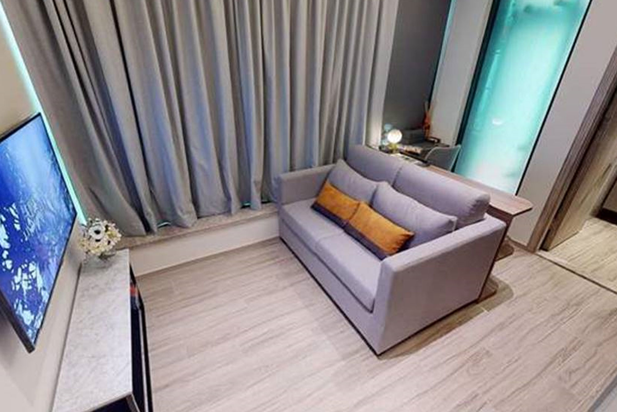Central8